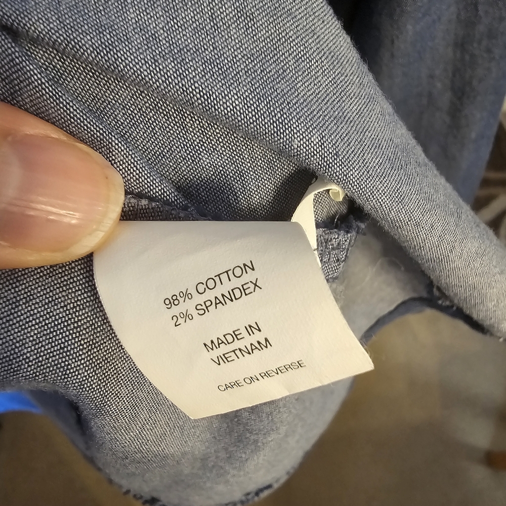 NY&Company Secret Snap Denim Button Down - Picture 2 of 4